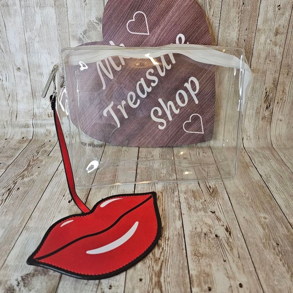 Women's Clear Cosmetics bag with lured lip mirror NWOT